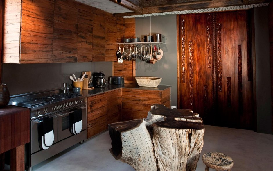 Кухни деревянные современные