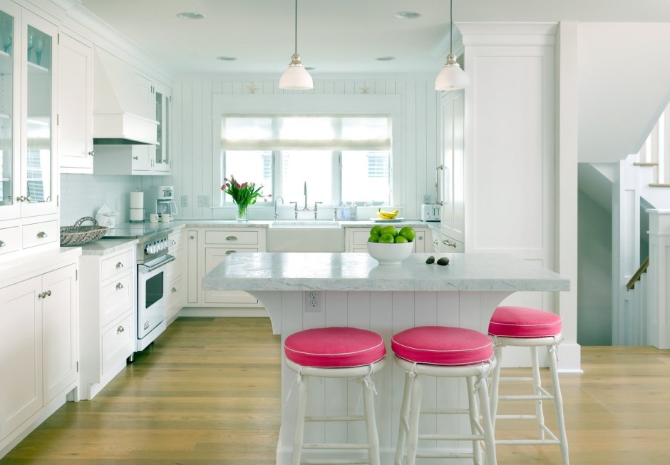 Обои в кухню под белый гарнитур