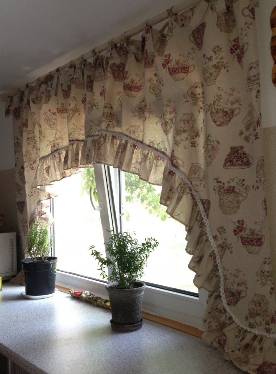 Ламбрекен на кухню в стиле Прованс