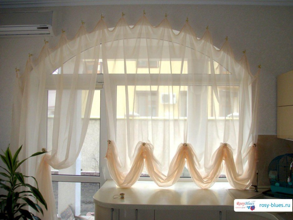 Шторы на люверсах на кухню