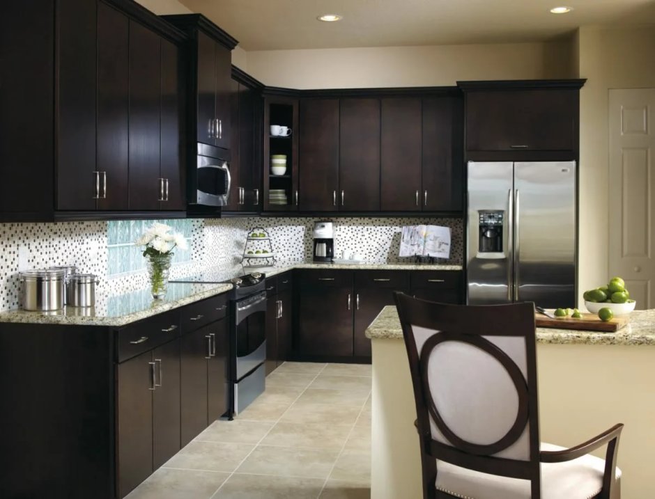 Красивое окно на кухне