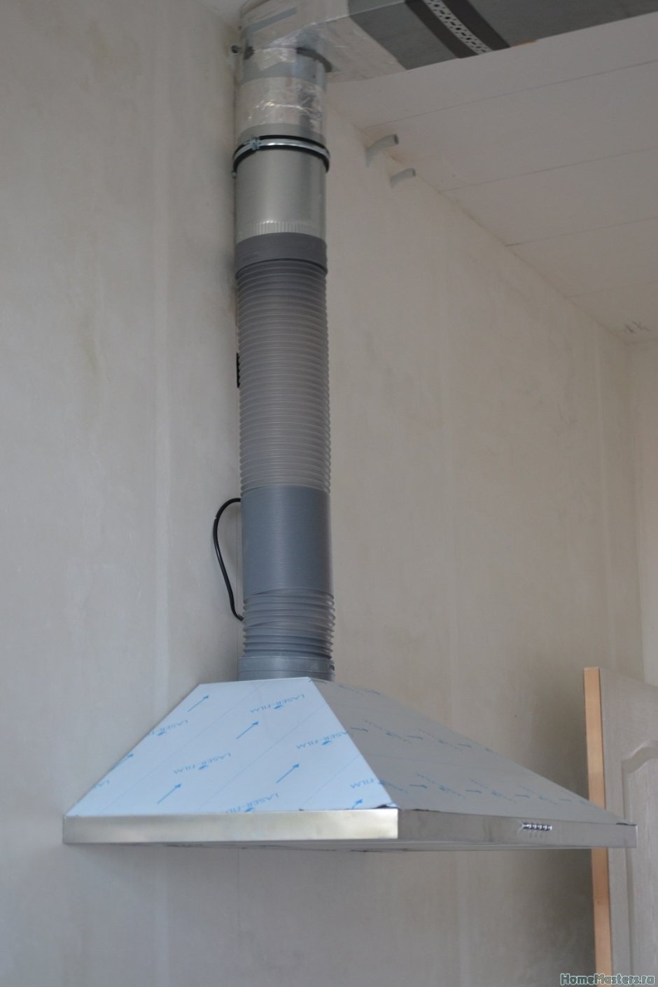 Вентиляционная труба для вытяжки на кухне 145 радиус