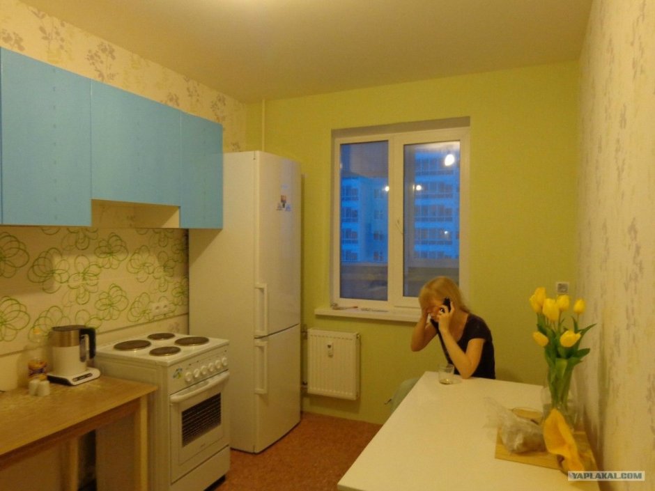 Голубой цвет стен кухня в хрущевке
