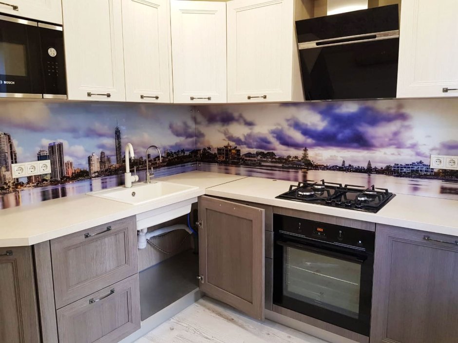 Стеклянный фартук для кухни под дерево