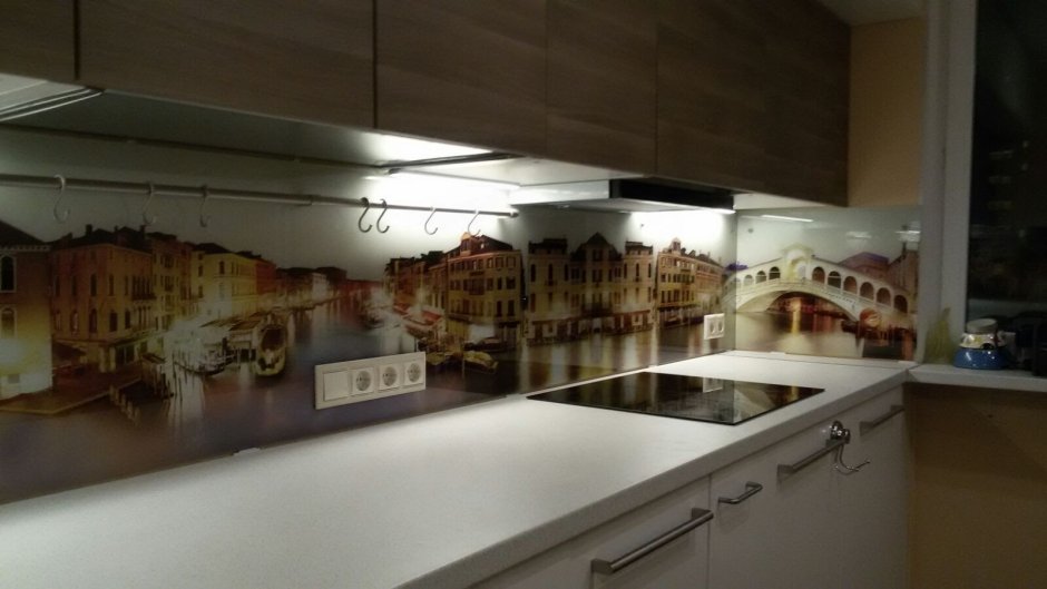 Кухонный гарнитур дерево