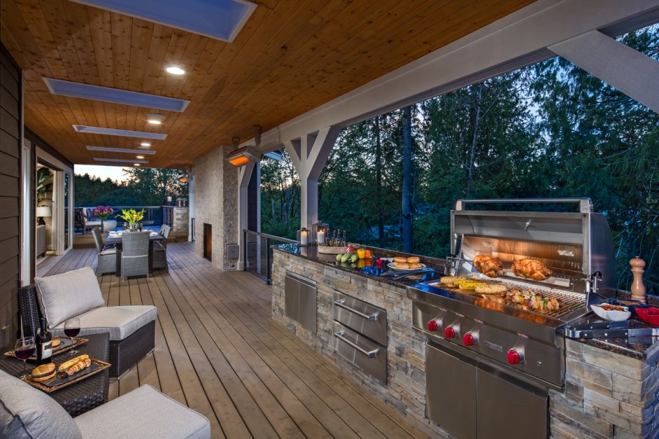 Летняя кухня из кафеля