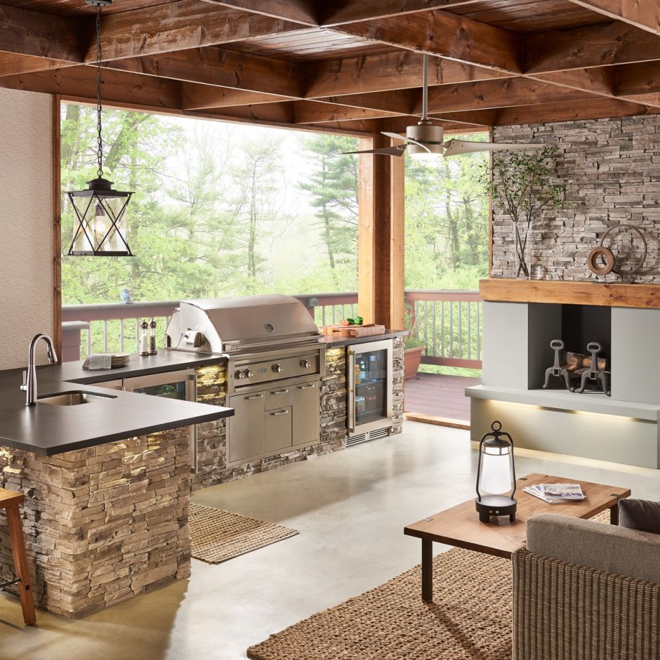 Маленькая кухня в деревенском стиле