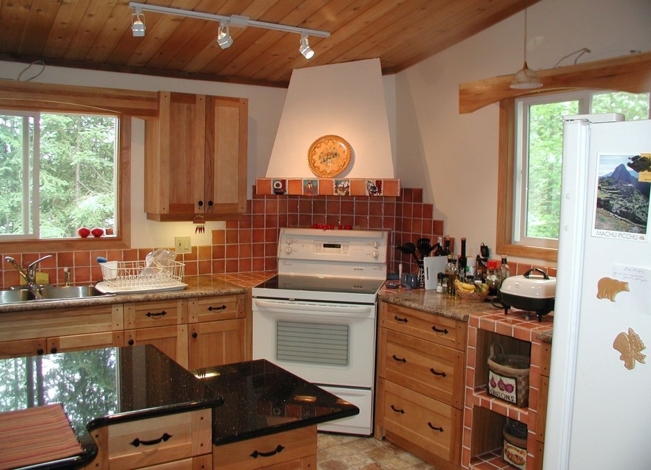 Кухня АВ деревянном доме