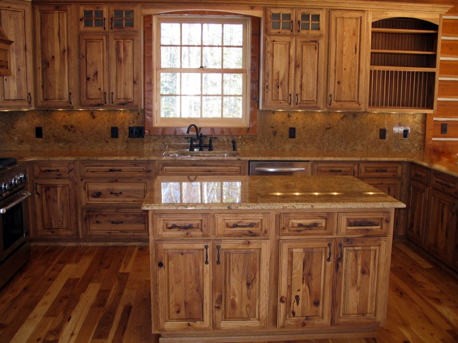 Кухня из дерева с морилкой фото