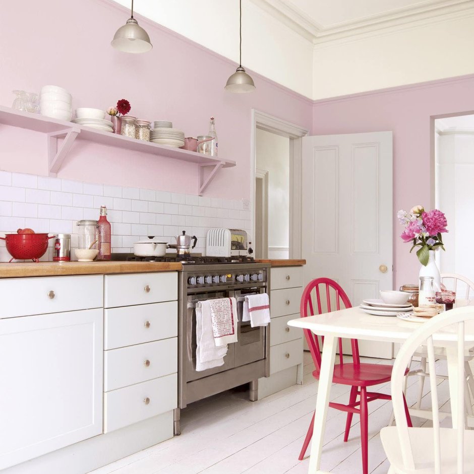 Бежево розовая кухня