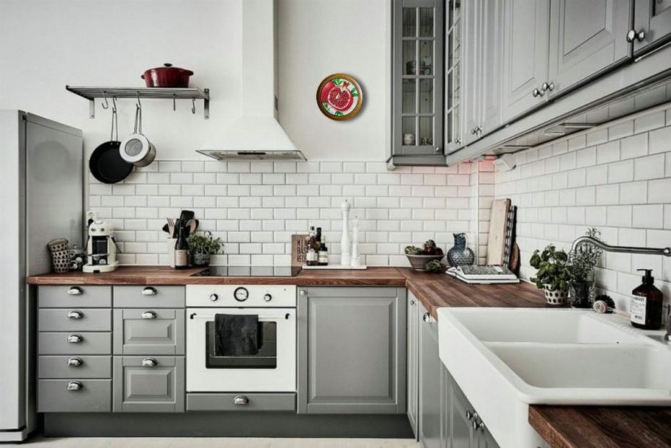 Дизайн серой кухни с деревянной столешницей (68 фото)