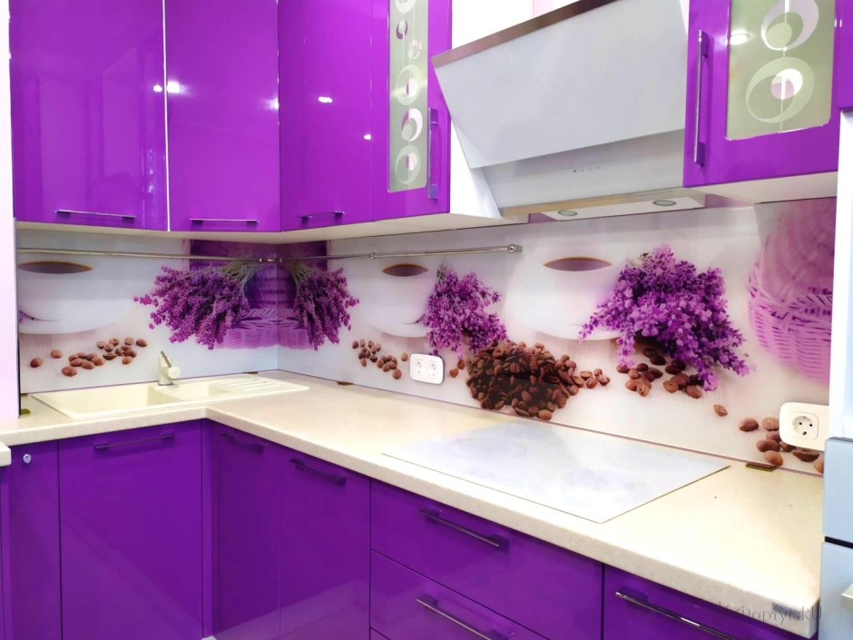 Скинали для фиолетовой кухни