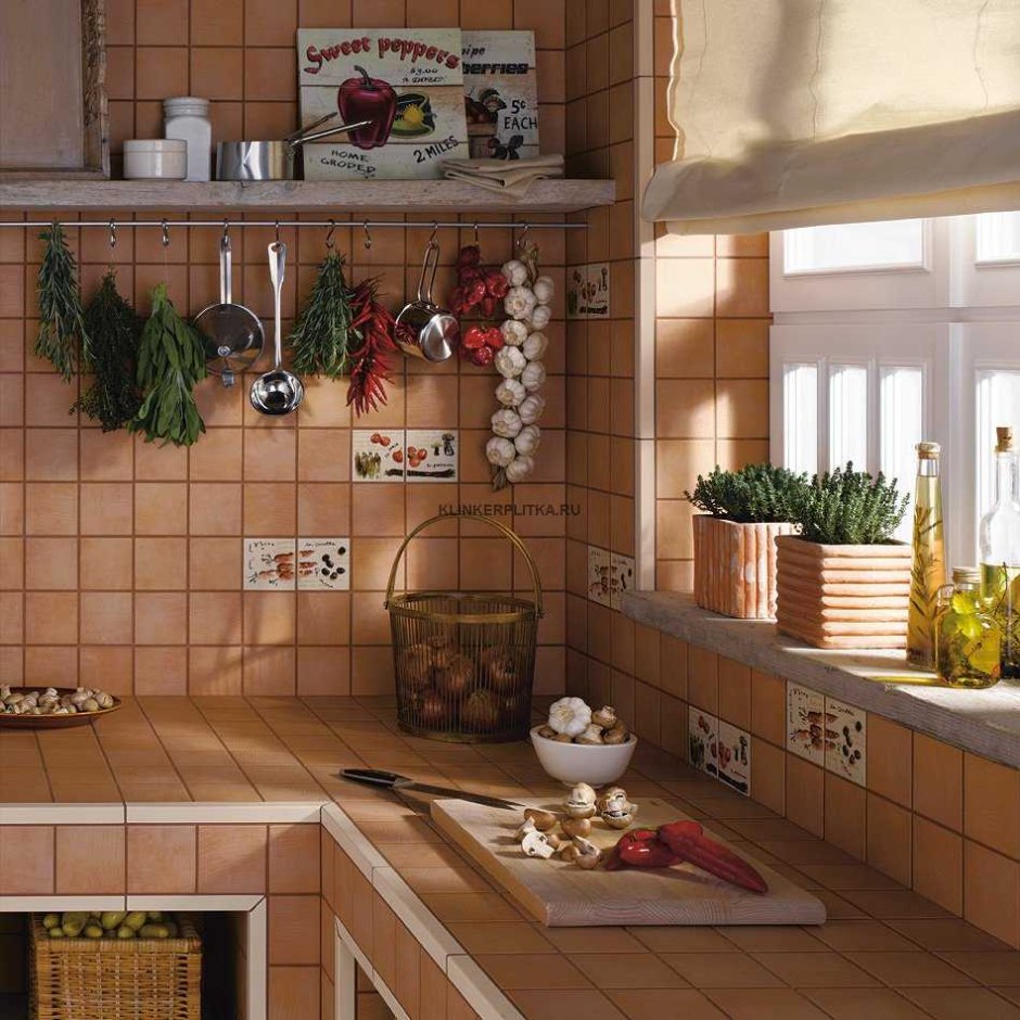 Кухня отделанная плиткой