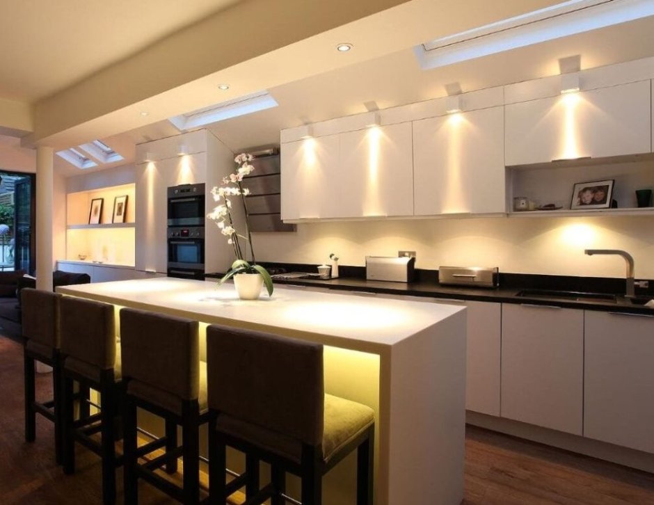 Светодиодные светильники для кухни под шкафы (60 фото)