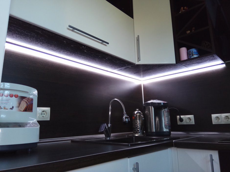Светодиодная подсветка для кухни рабочей зоны встроенная