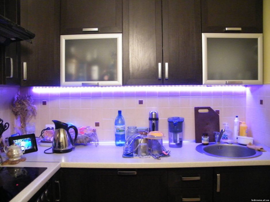 Врезная подсветка на кухне