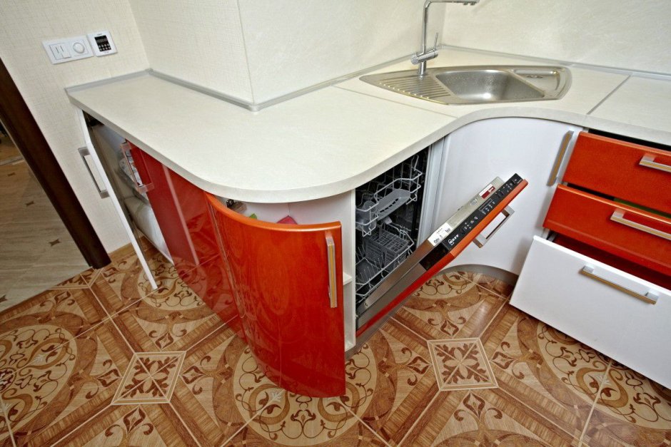 Угловой шкаф на кухню напольный