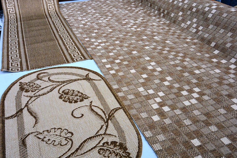 Палас из циновки