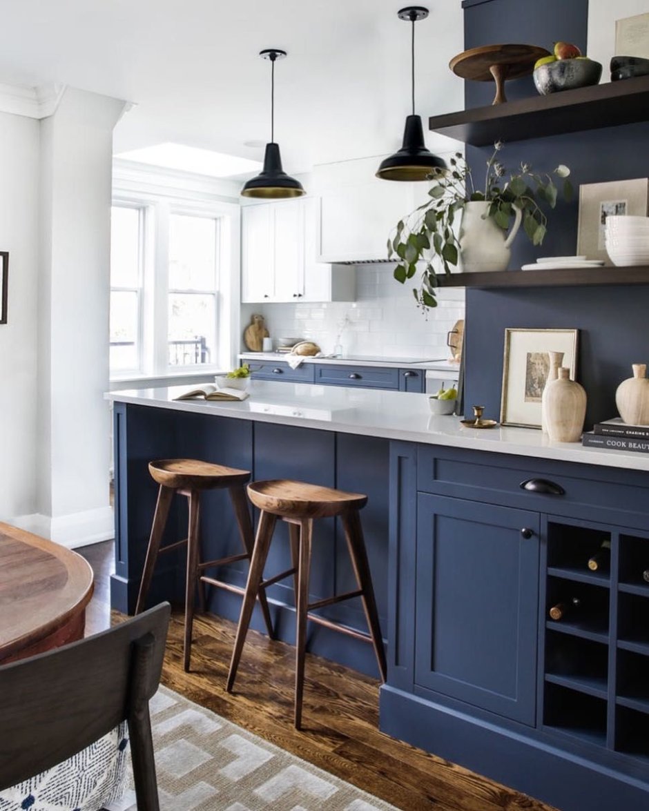 Синяя кухня в скандинавском стиле
