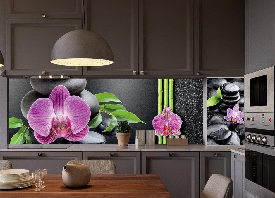 Орхидеи на стене в интерьере квартиры салатовый
