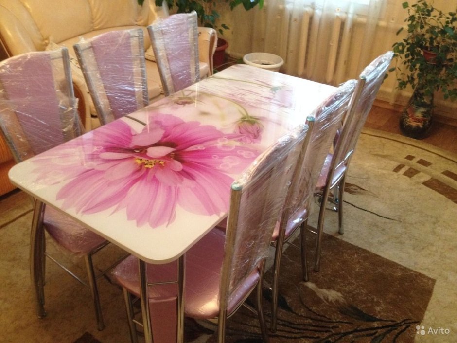 Кухонный стол роза
