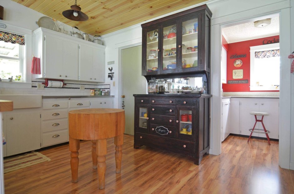 Буфет сервант кухонный в стиле Кантри