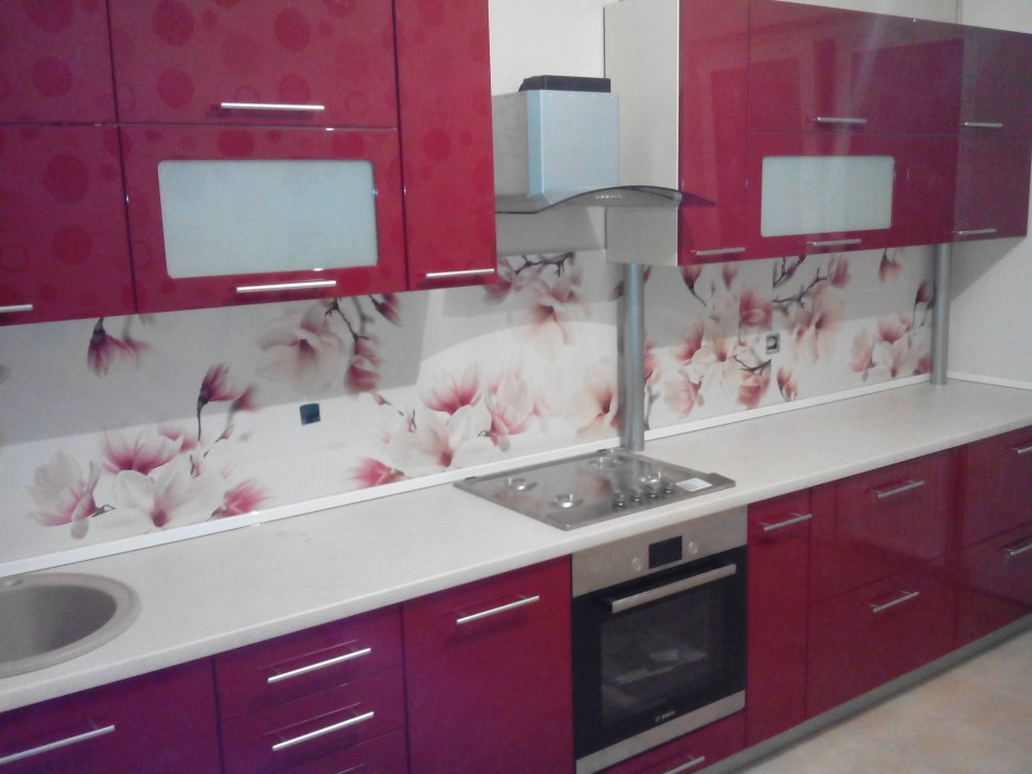Кухонный гарнитур красный с белым