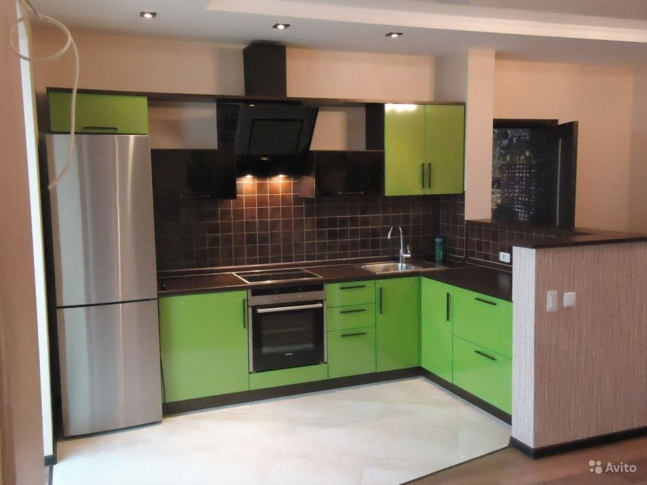 Кухня зеленая с венге (57 фото)