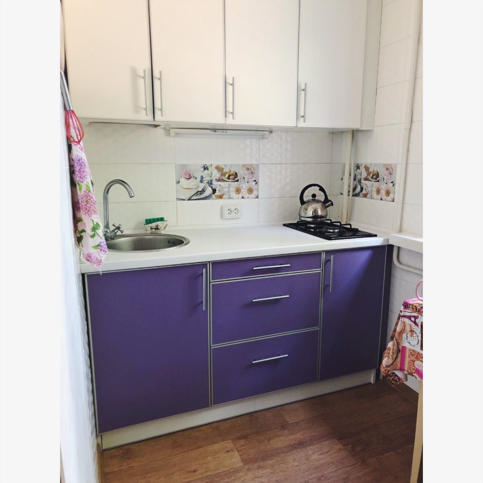 Интерьер кухни в фиолетовых тонах