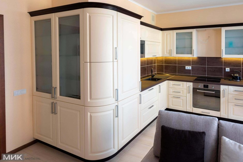 Кухонный гарнитур бежевый
