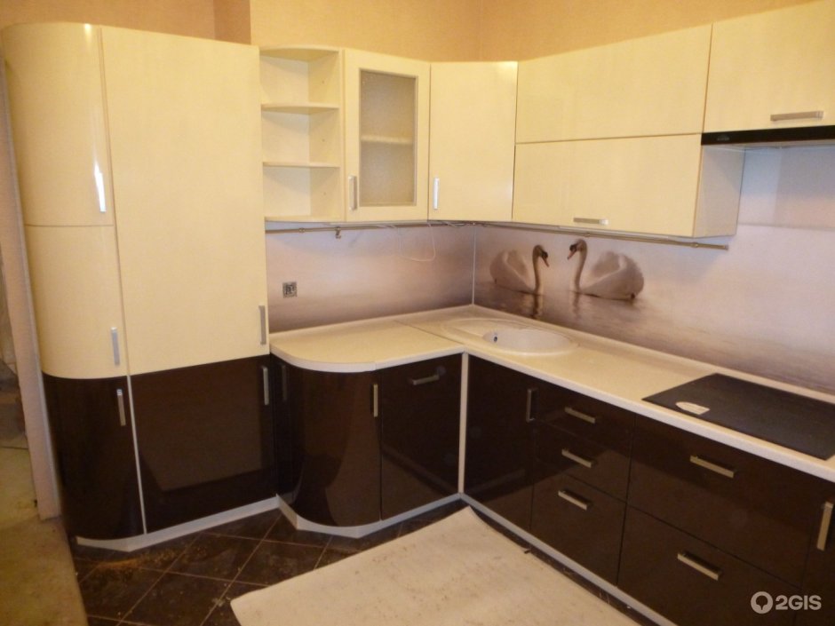 Кухонный гарнитур с внешним углом