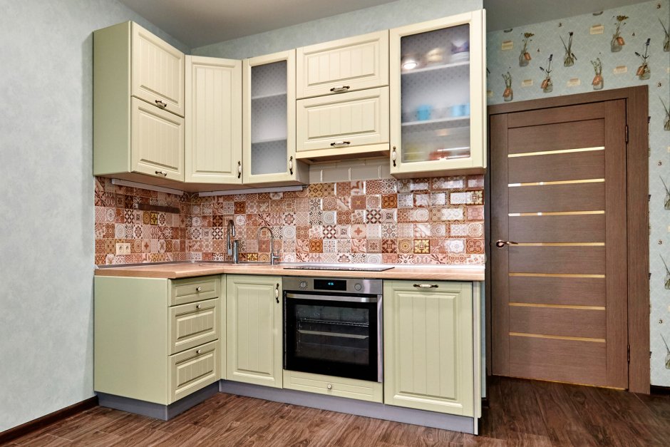 Обои под бежевый кухонный гарнитур