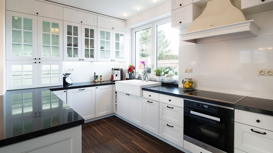 Хофф кухни с островом