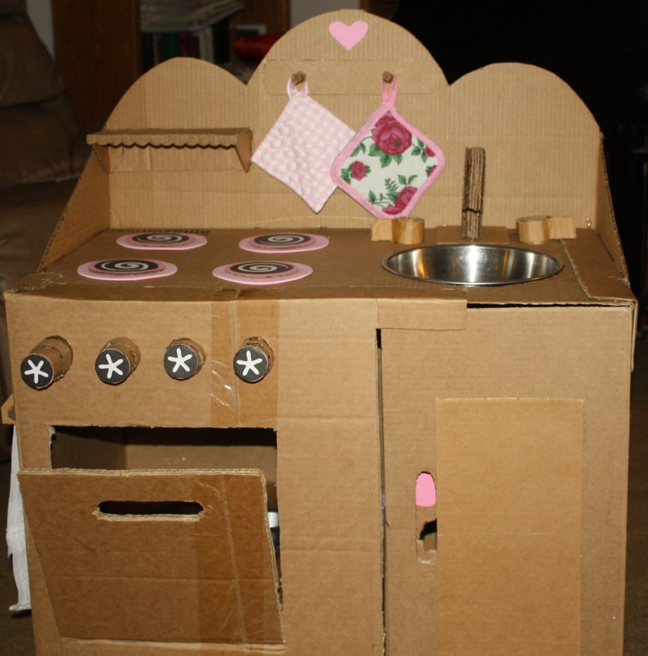 Детская кухня из коробок: мастер-класс из 13 шагов
