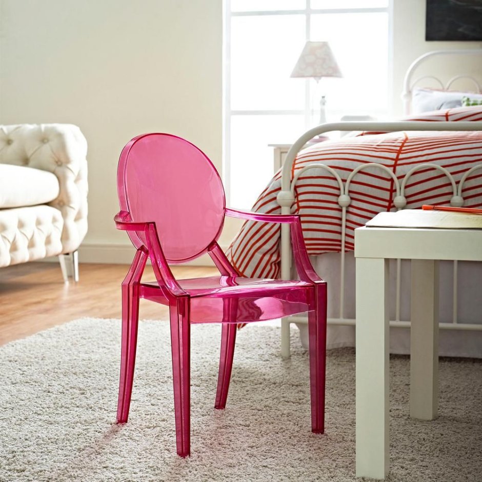Розовые стулья в интерьере (62 фото)