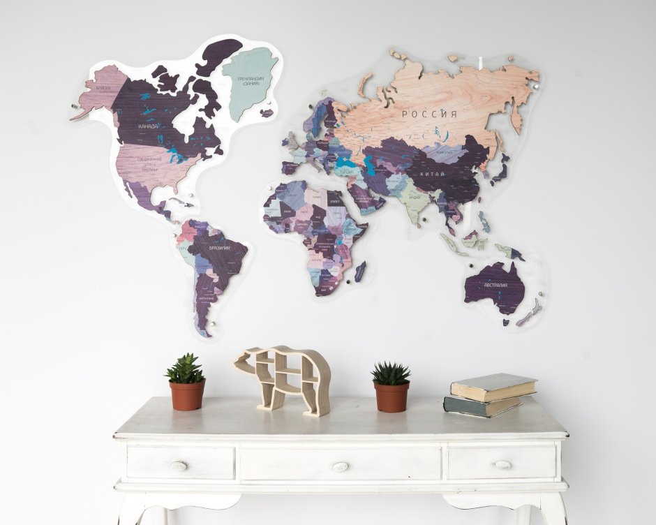 Карта мира на стене кухни