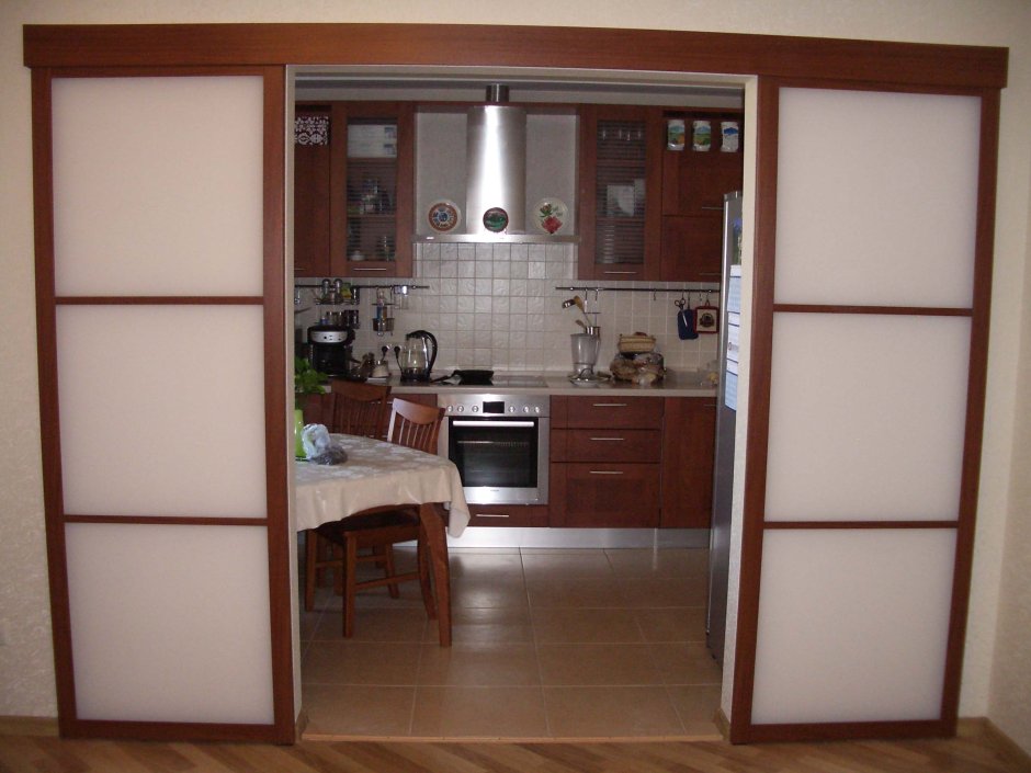Раздвижная дверь на кухню