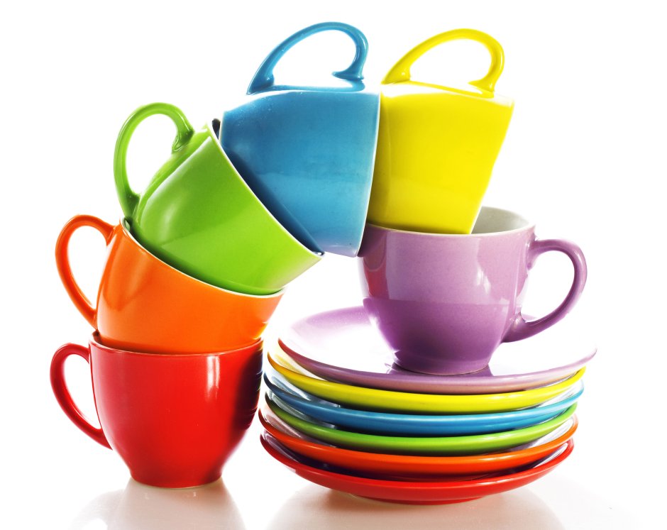 Яркая разноцветная посуда