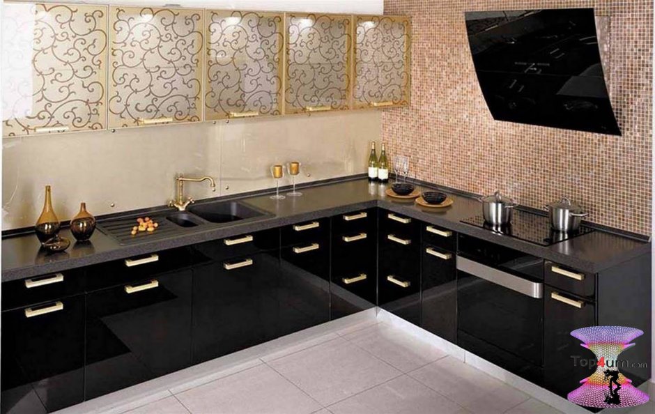 Кухня черная с патиной золото