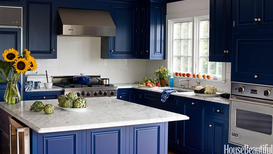 Серо синяя кухня с деревянной столешницей (90 фото)