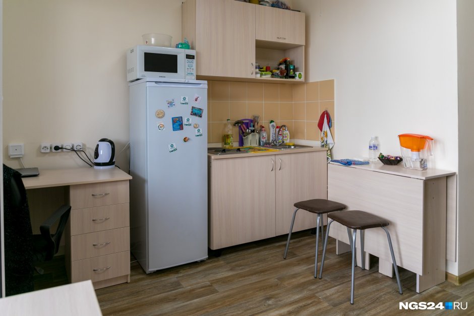 Комната в общежитии с санузлом и кухней