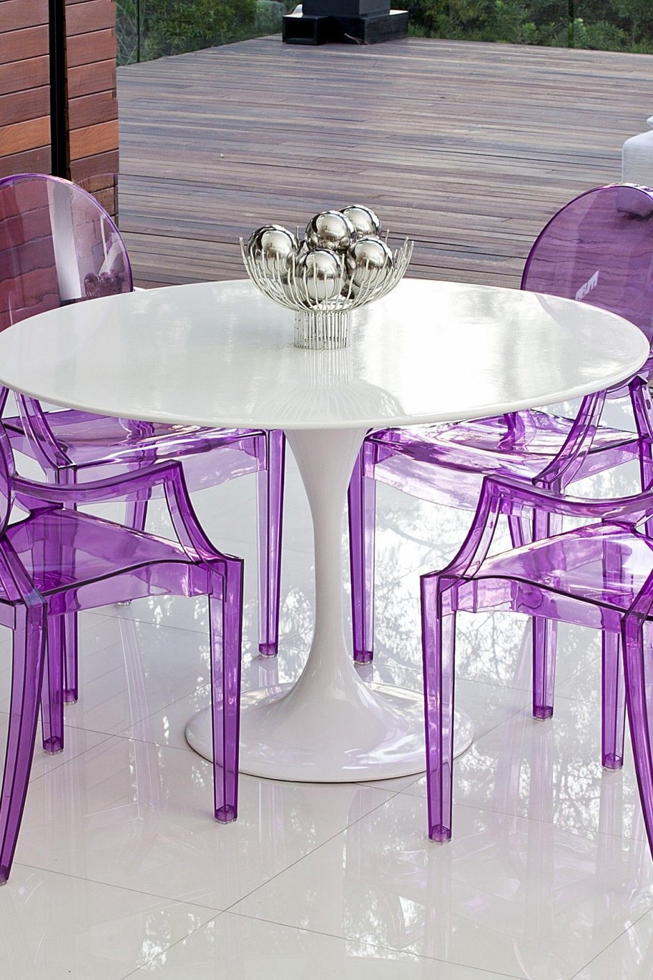 Фиолетовый стол для кухни