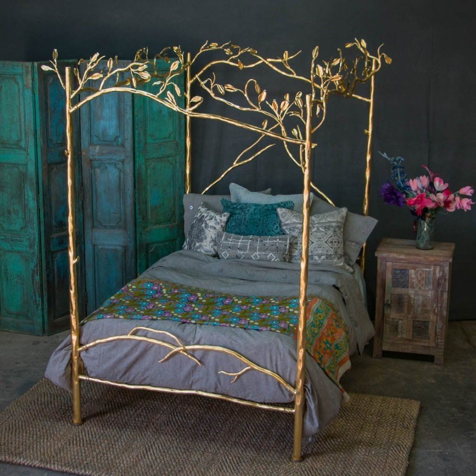 Forest Canopy Bed, 24k Gold King