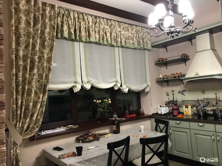 Красивые шторы на кухню длинные