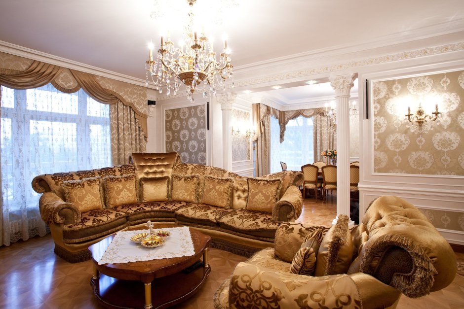Большая гостиная в классическом стиле