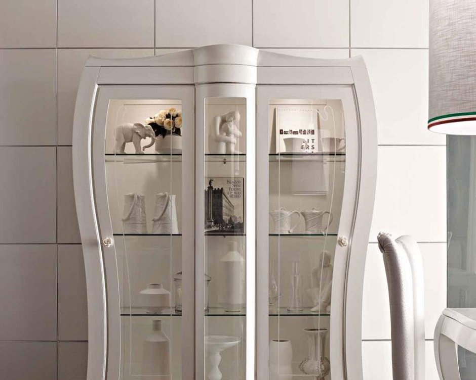 Шкаф-витрина Modern b820
