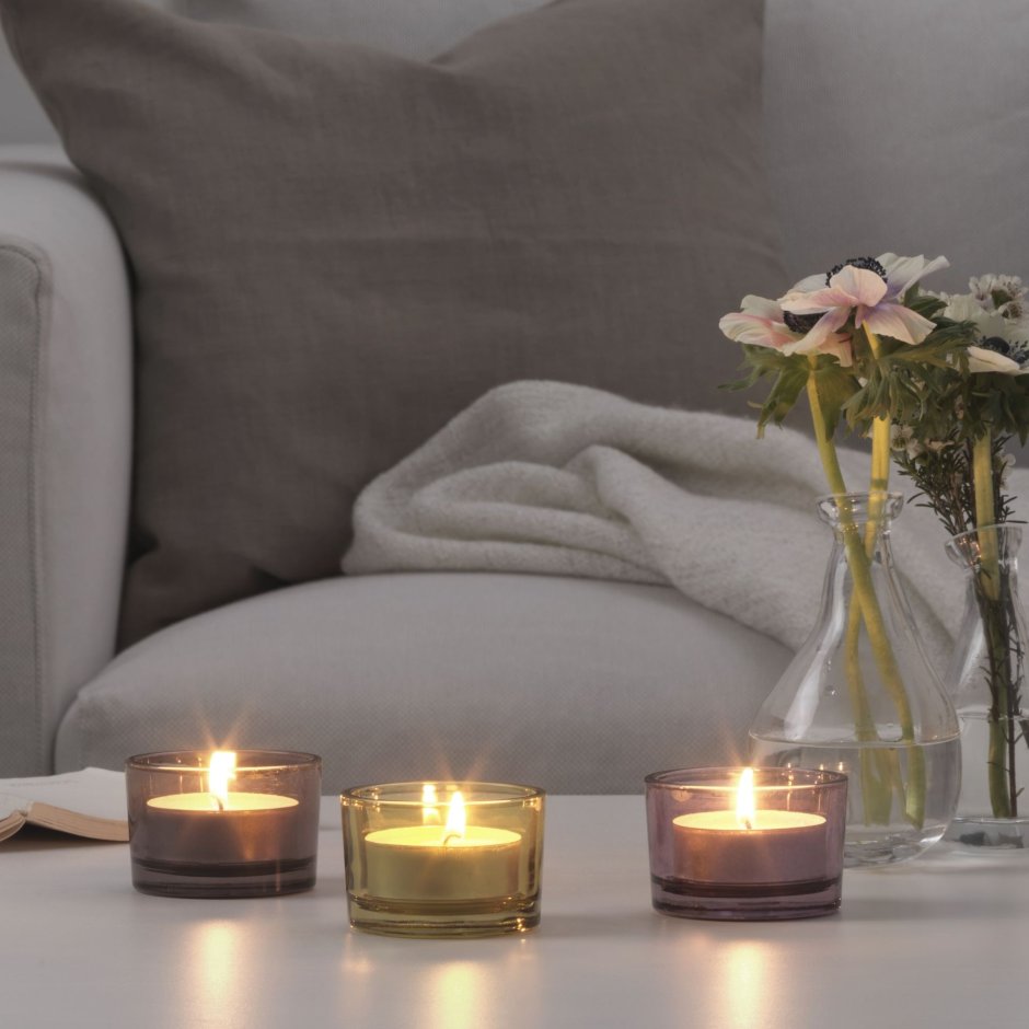 Уютный интерьер квартиры со свечами