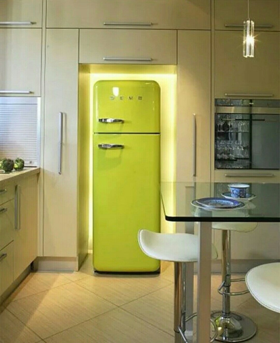 Холодильник Сайд бай Сайд встроенный в кухню
