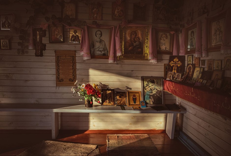 Красный уголок в спальне