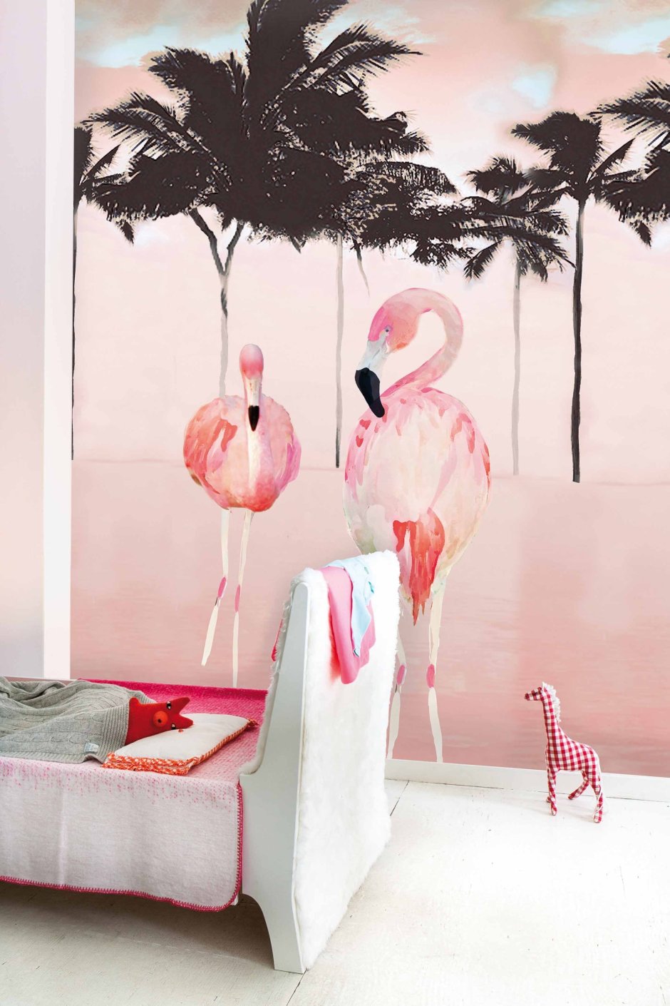Обои Фламинго в спальне